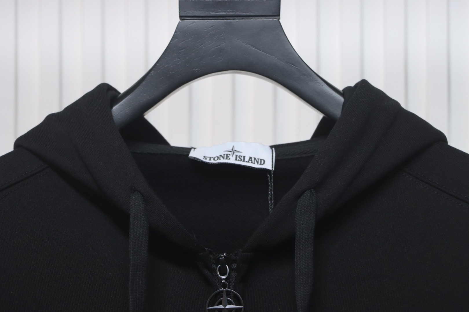 Stone Island Classic Logo Sleeve Patch Zipper Hoodie Black