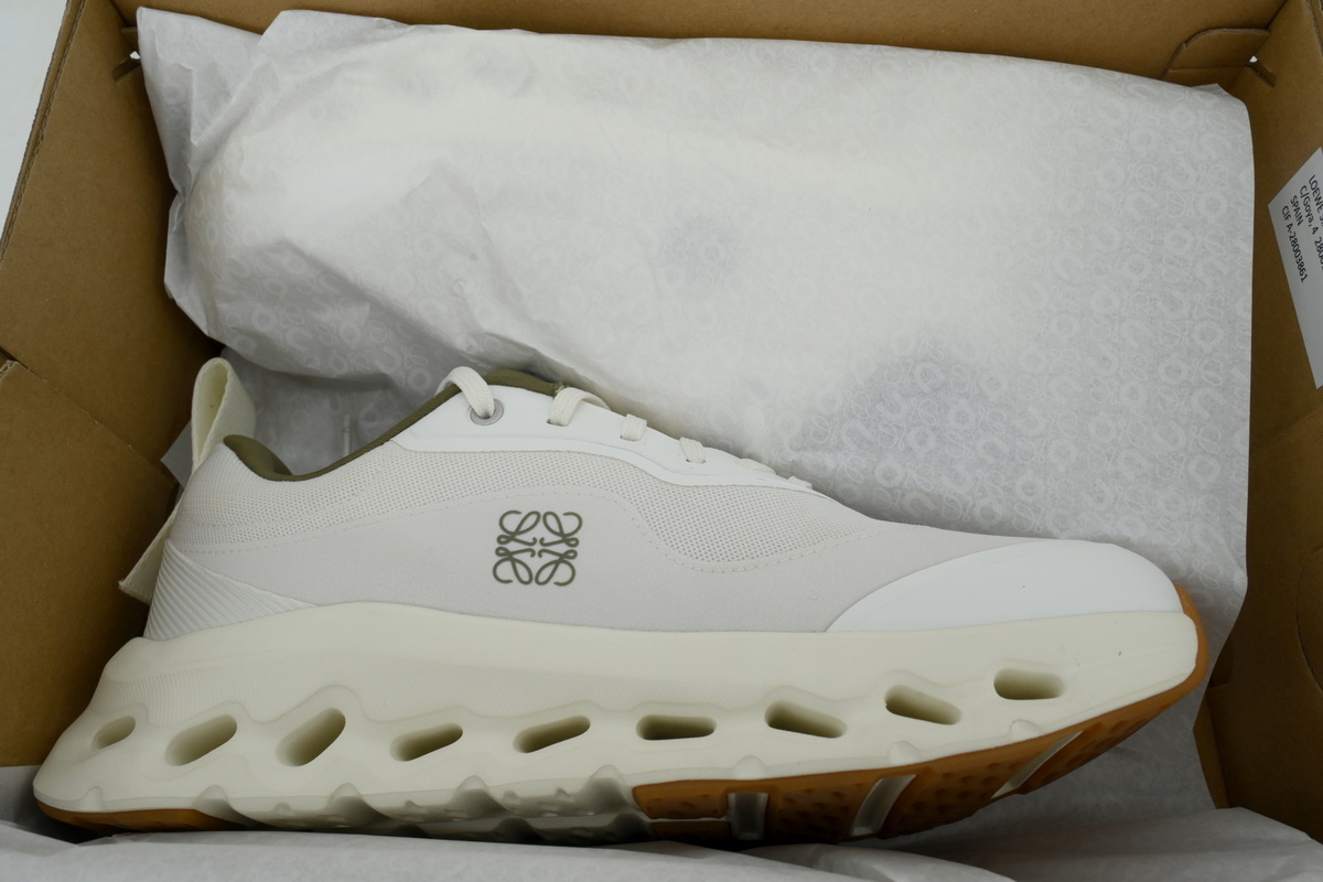 ON Loewe x Cloudtilt 2 'White Army Green'