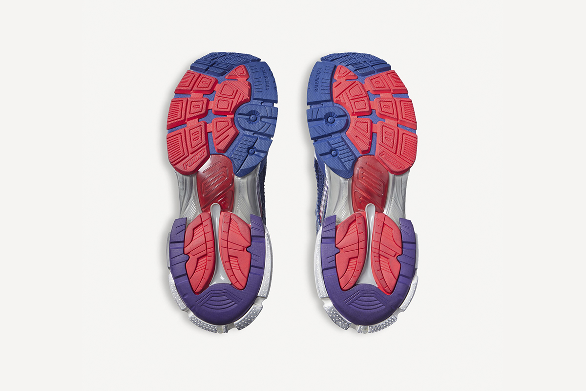 Balenciaga Runner Gradient Sneaker in Navy/Red/Grey 772774WRUNG4610