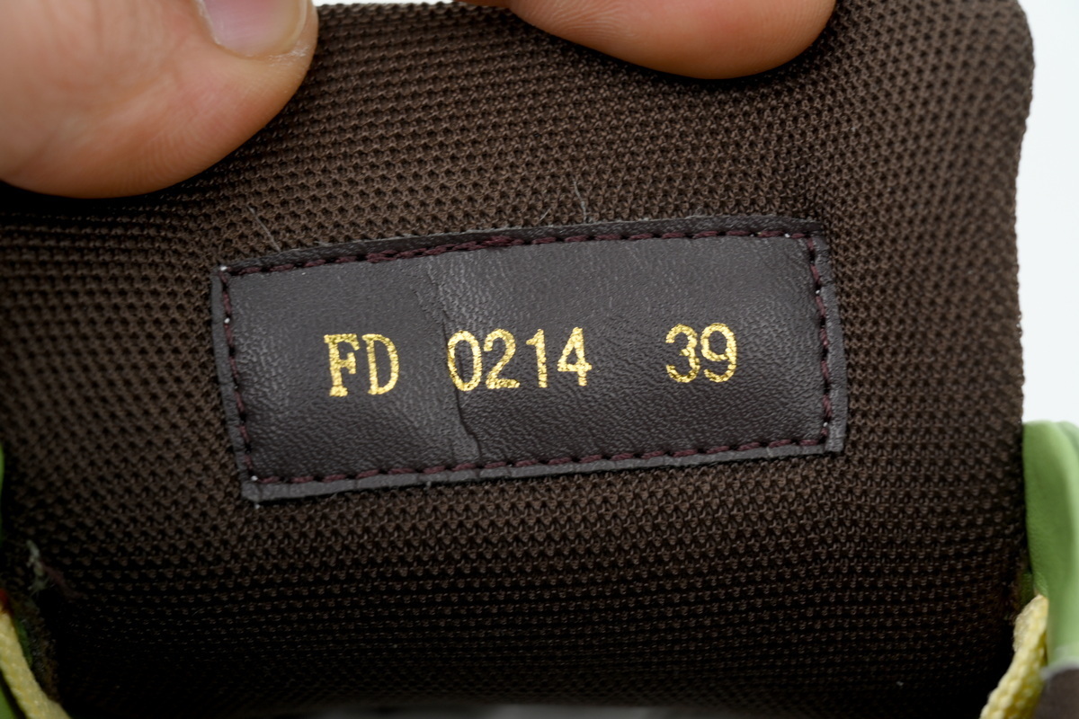 Louis Vuitton Trainer 54 Green Embossed