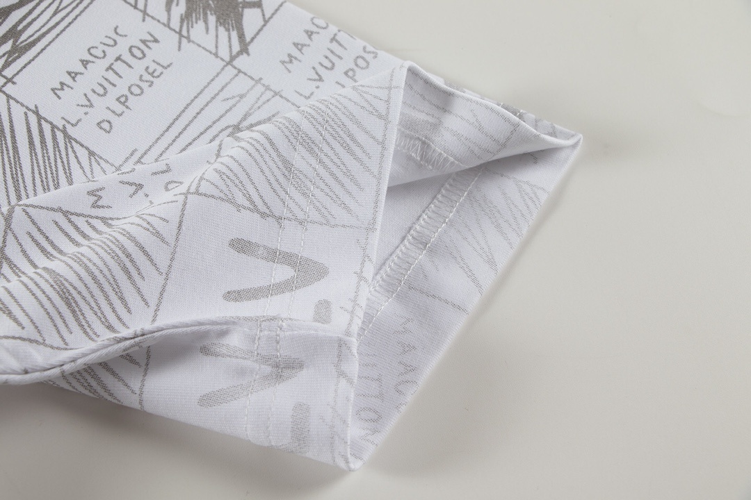 Louis Vuitton T-shirt W2644 Black/White