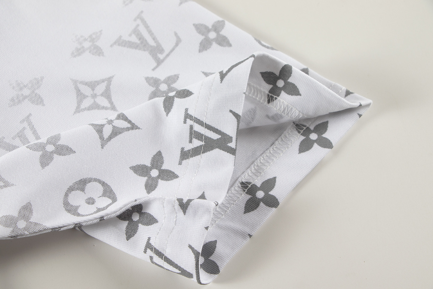 Louis Vuitton T-shirt W2948 Black/White