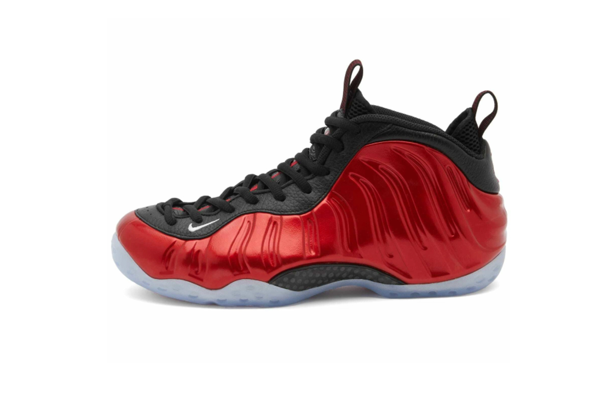 Nike Air Foamposite One Sneakers in Varsity Red/White