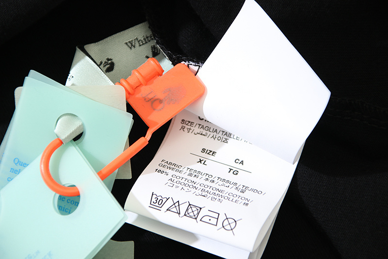 Off-white T-Shirt #102 Black/White