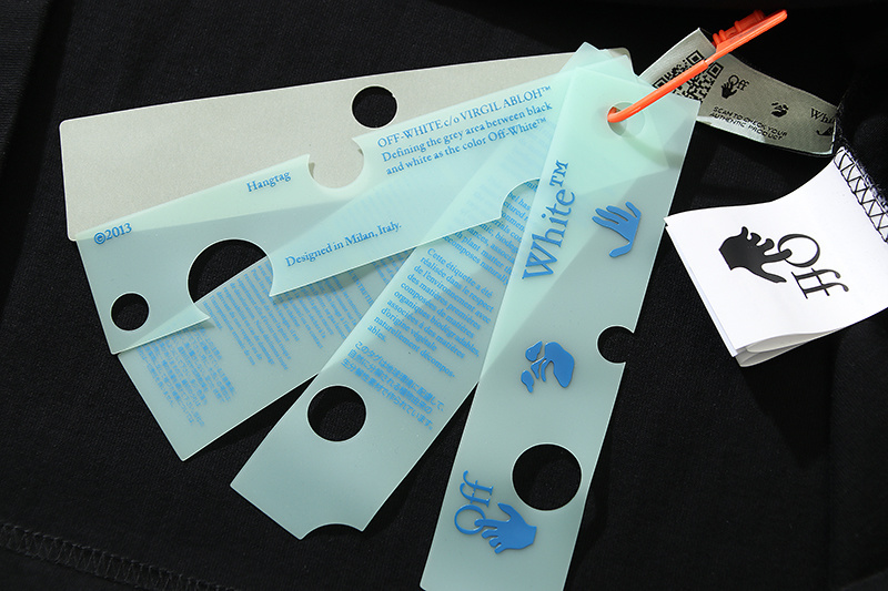 Off-white T-Shirt #107 Black/White