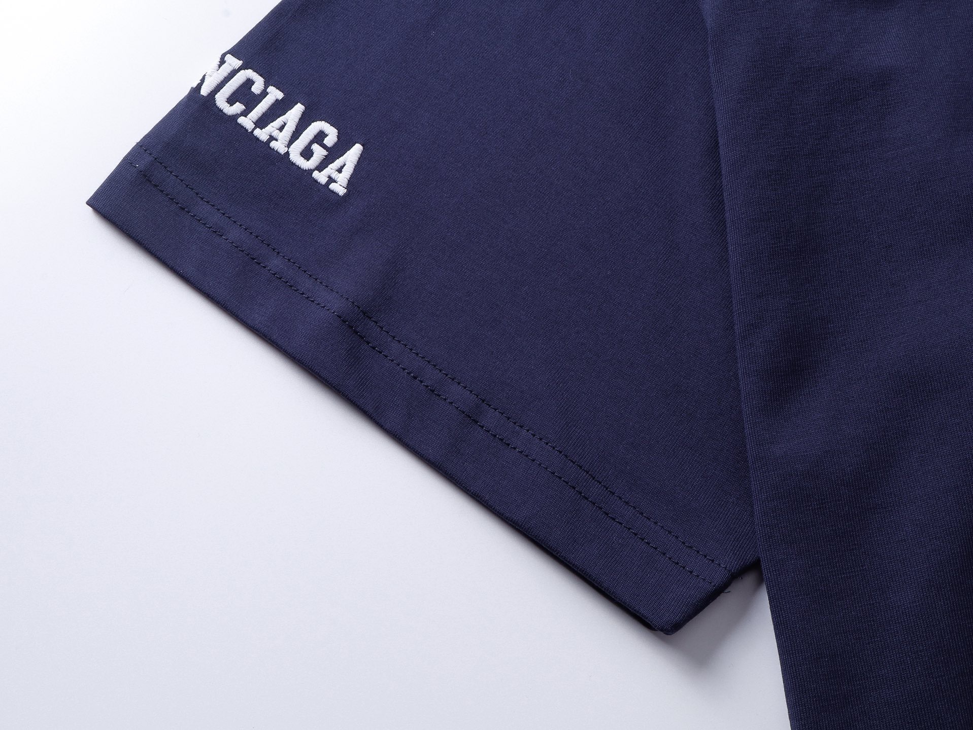 Balenciaga 3B Silhouette Ribbed V-neck Printed T-shirt Black/Dark Blue/Gray