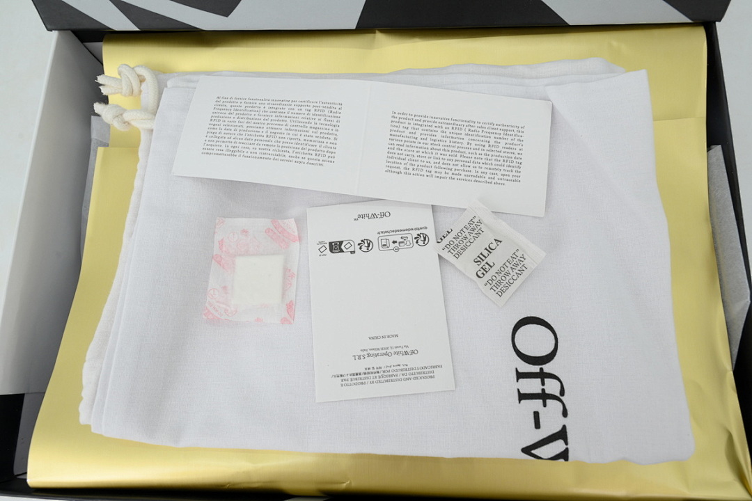 Off-white Be Right Back Black White Red OWIA289F 25LEA001 0063