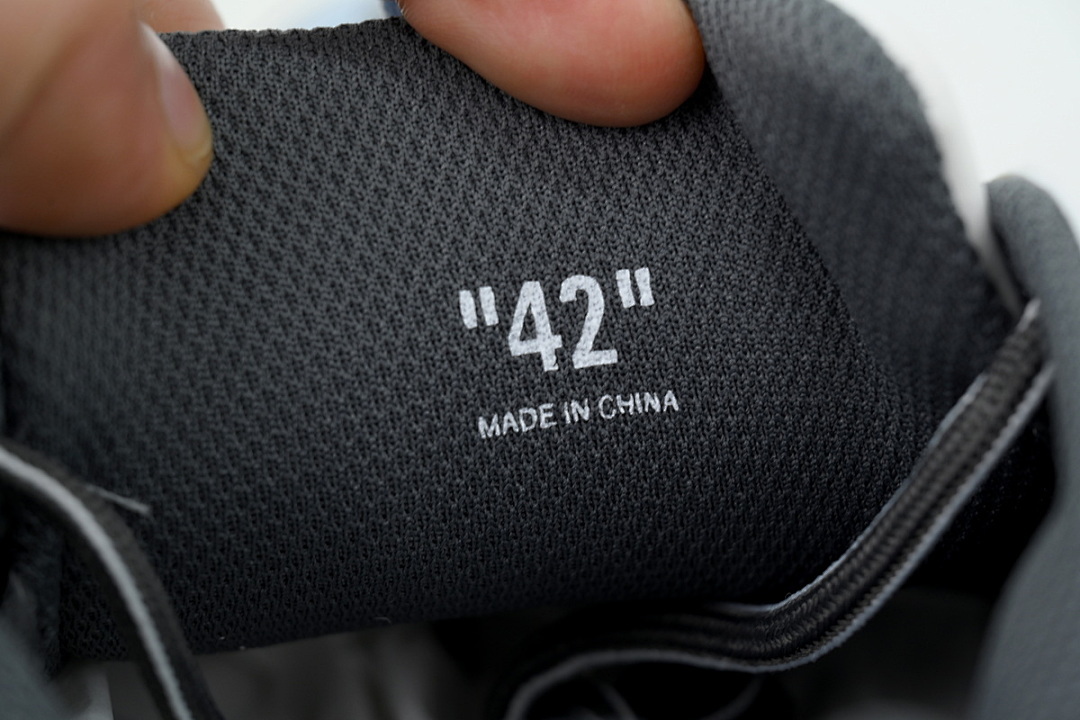 Off-white Be Right Back Yellow Gray OMIA295S 26FAB002 4C16