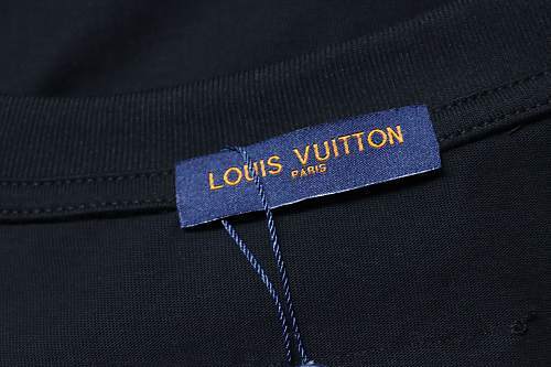 Louis Vuitton Bone Logo Print T-Shirt Black
