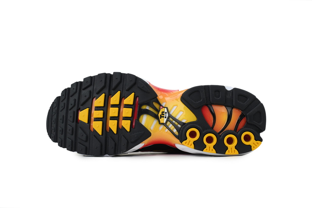 Nike Air Max Plus OG 'Gold Raspberry Red' DX0755-600