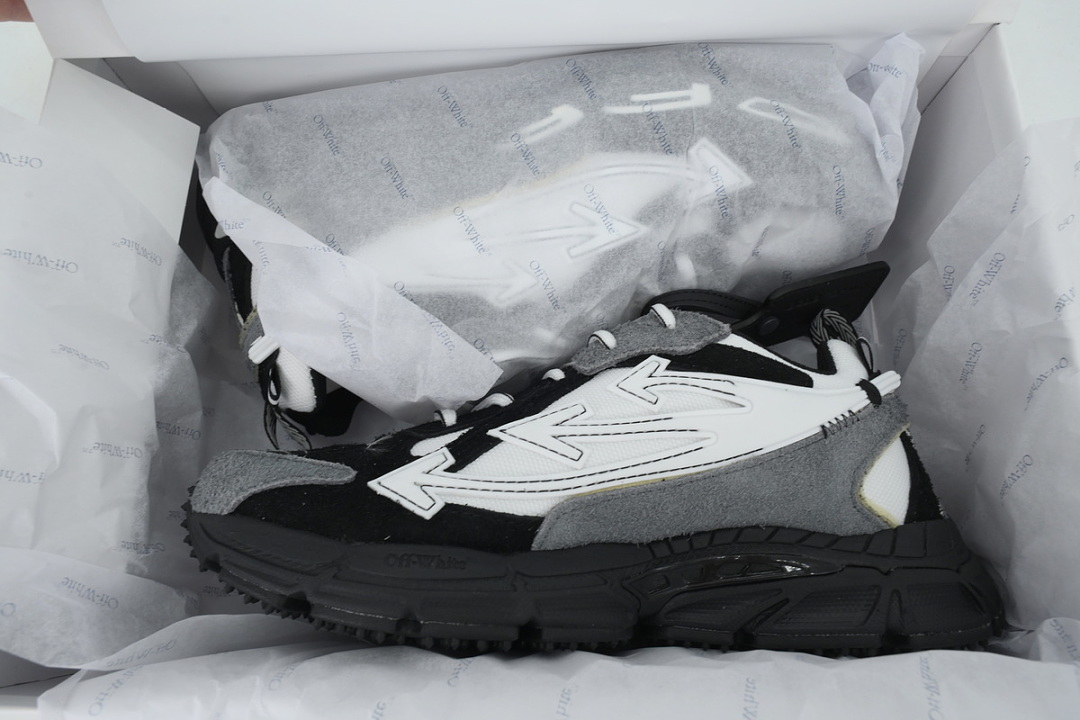 Off-white Be Right Back Black And White OMIA295S 26LEA00 10110