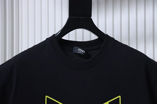 Fendi Yellow-Eyed & Red-Letter Print T-Shirt Black