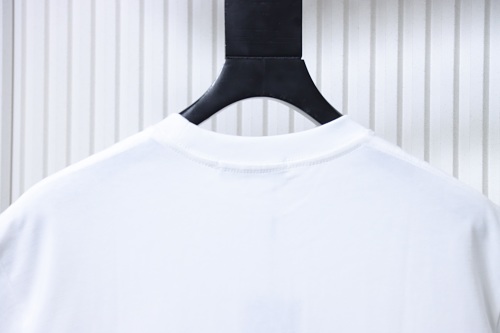 Fendi Yellow-Eyed & Red-Letter Print T-Shirt White