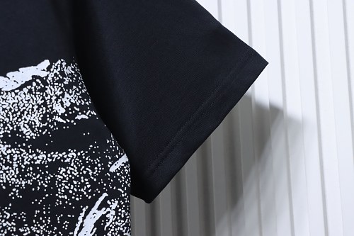 Moncler Ink-Style Mountain Print T-Shirt Black
