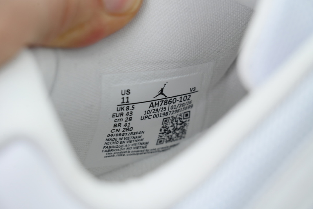 Air Jordan 11 Low 'Mother's Day' AH7860-102