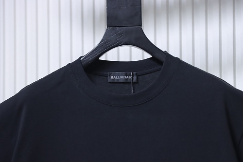 Balenciaga Inverted Letter Print T-Shirt Black