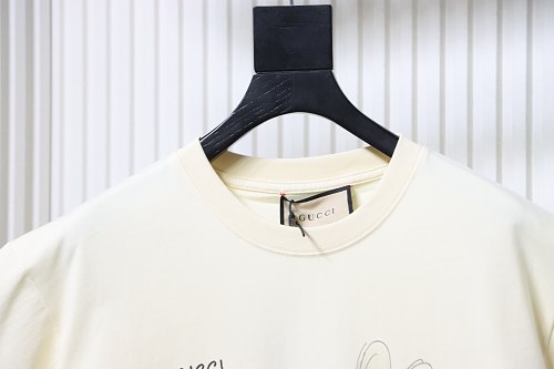 Gucci Cartoon Floral "Love" T-Shirt