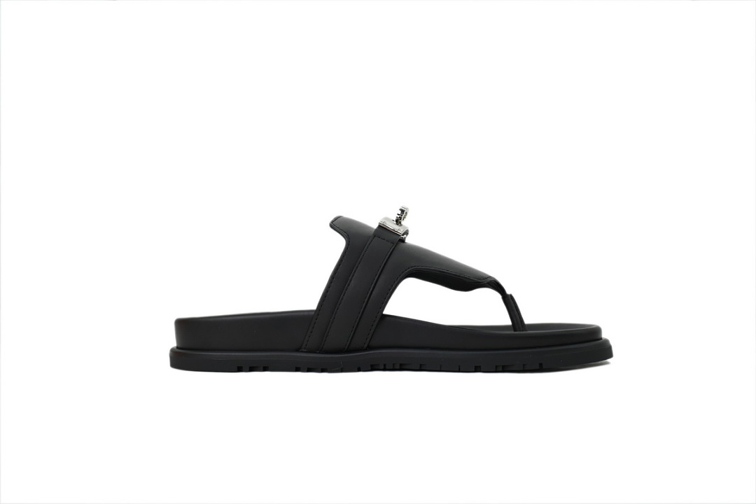 Hermes Flat Thong Sandals Black