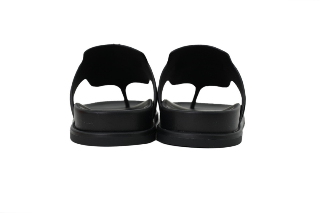 Hermes Flat Thong Sandals Black