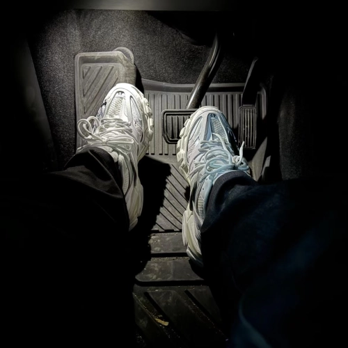 Balenciaga Track.2 Signature Sneaker in White/black 542436 WTRHW 9010 review 