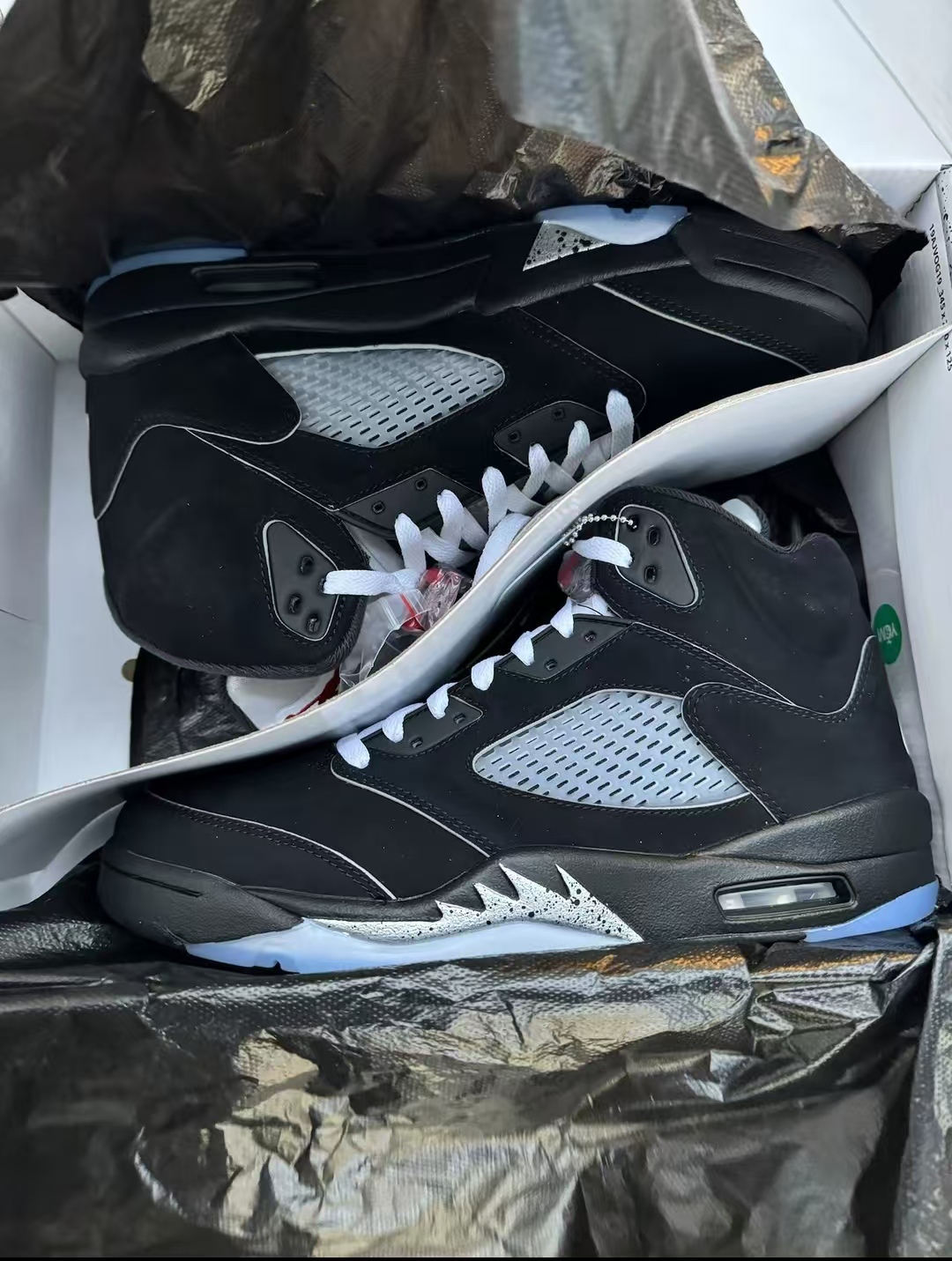 Air Jordan 5“Black Metallic Reimagined" HF3975-001 review Tylib Waldo 01