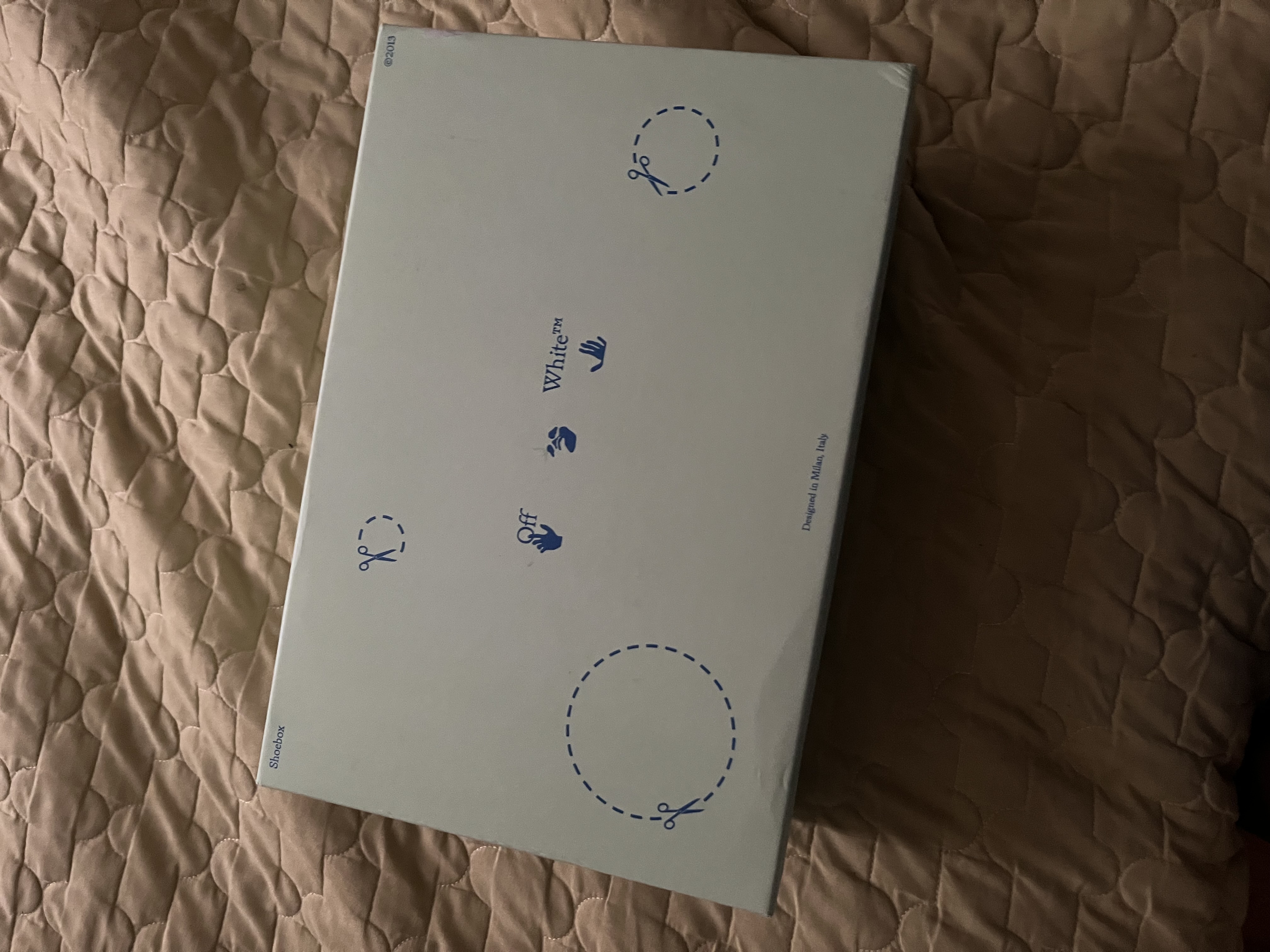 Off-White Out Of Office OOO Low Tops White Black White OMIA189C99LEA0011004 review Des 01