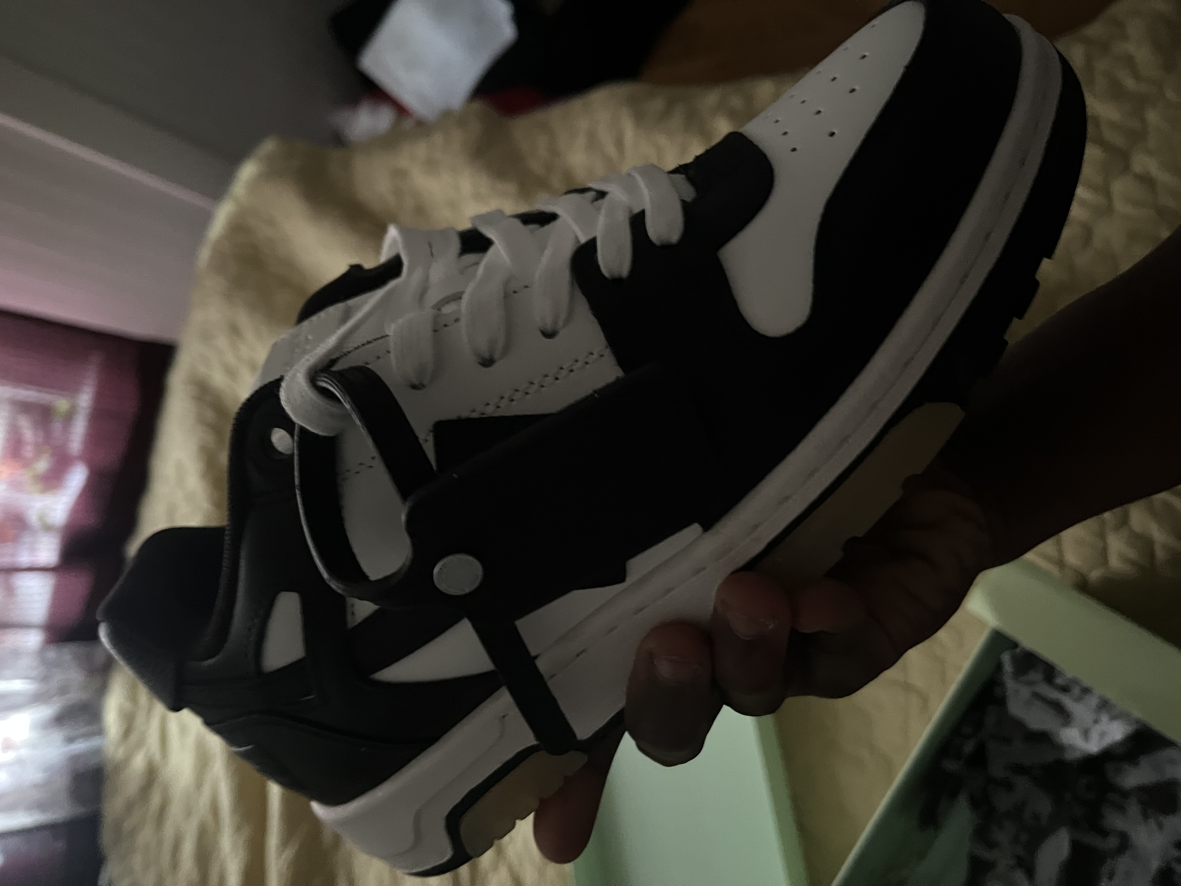 Off-White Out Of Office OOO Low Tops White Black White OMIA189C99LEA0011004 review Des 02