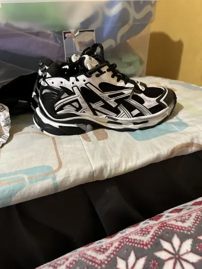 Balenciaga Runner White Black White 677403W3RB29010 review jerryherrington 02
