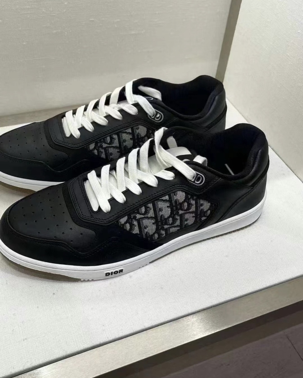 Dior B27 Low Black Beige 3SN272ZIR_H965 review Alexander Albarran