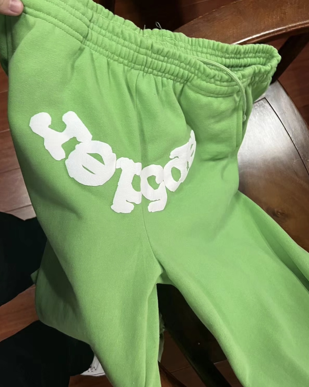 Sp5der Worldwide Sweatpant Green review Giovani García