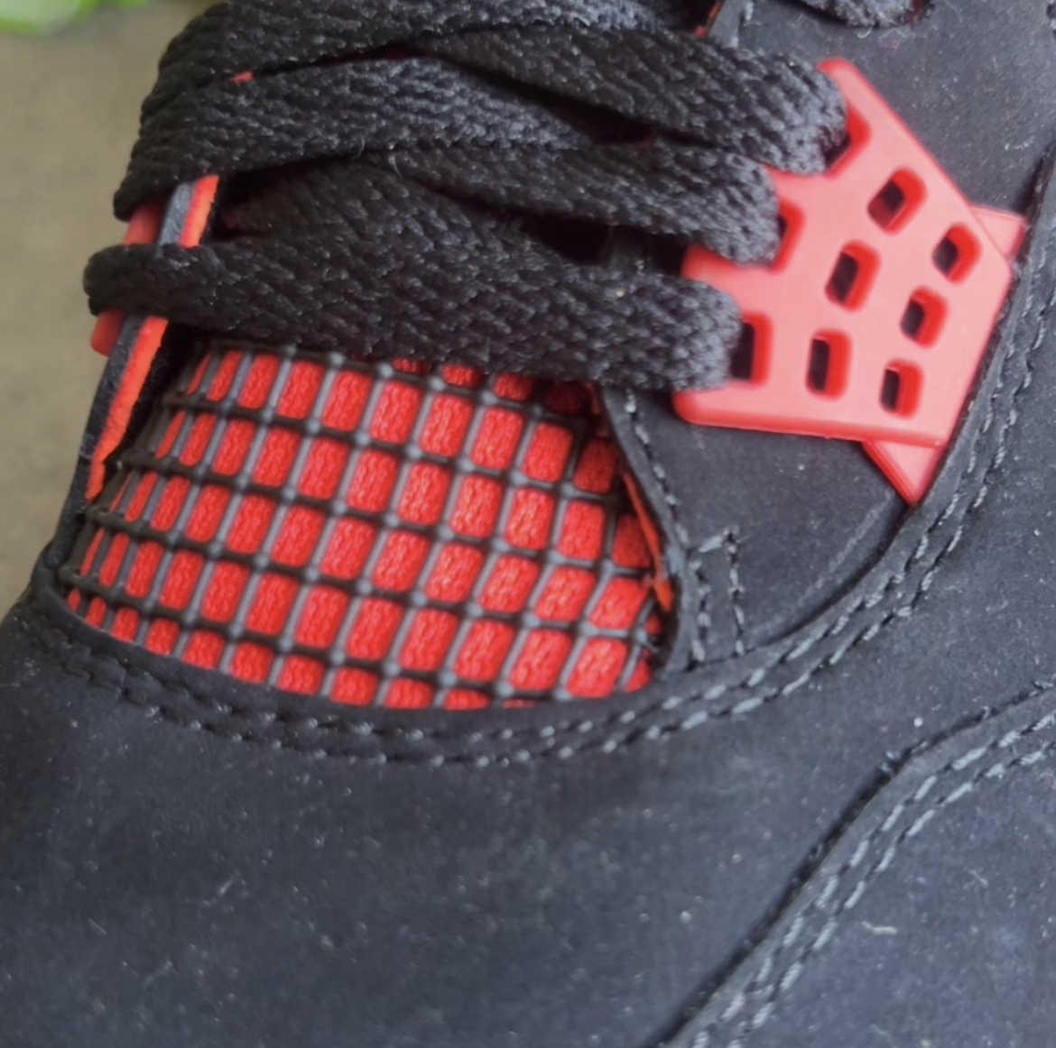 Air Jordan 4 Retro Red Thunder CT8527-016 review Blue Dot 04