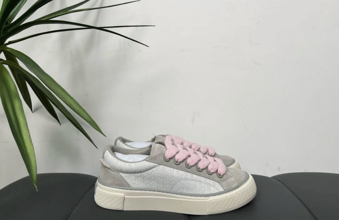Dior B33 Sneaker Grey White Oblique Jacquard 3SN303ZWN_H858 review 0