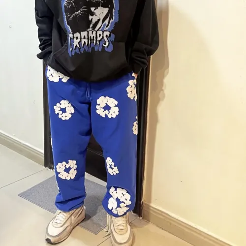 Denim Tears The Cotton Wreath Sweatpants Blue review Giovani García