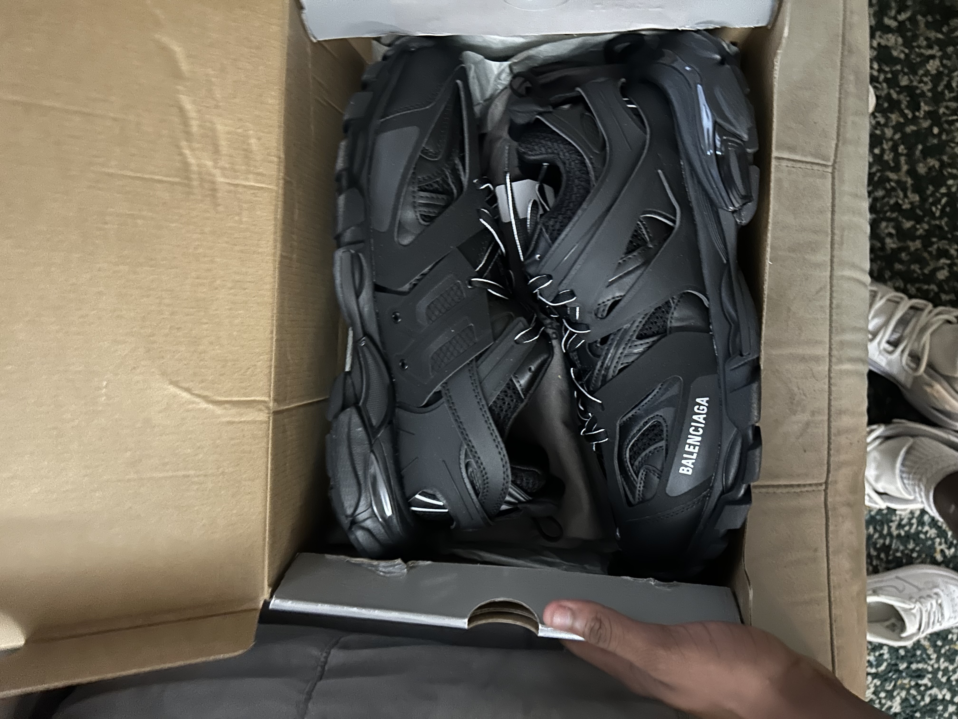 Balenciaga Track Black 542023 W1GB1 1000 review Z0_TUFF 03