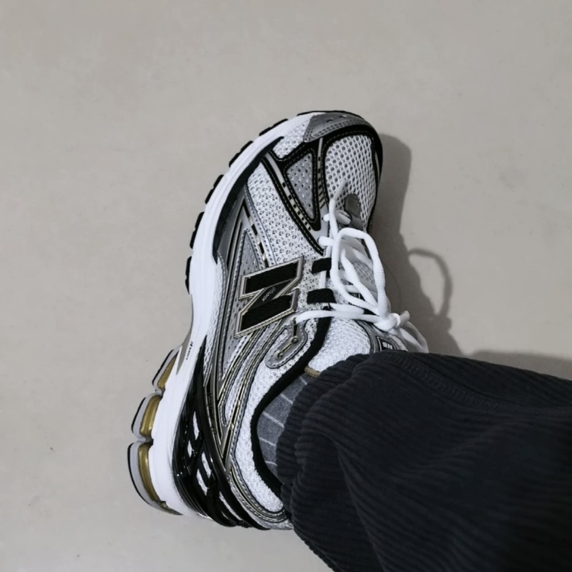 New Balance 1906R White Metallic Gold M1906RA review Kenneth Cuevas