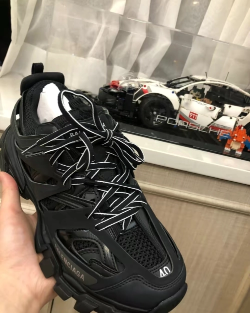 Balenciaga Track LED Black 555032W2GB11000 review 