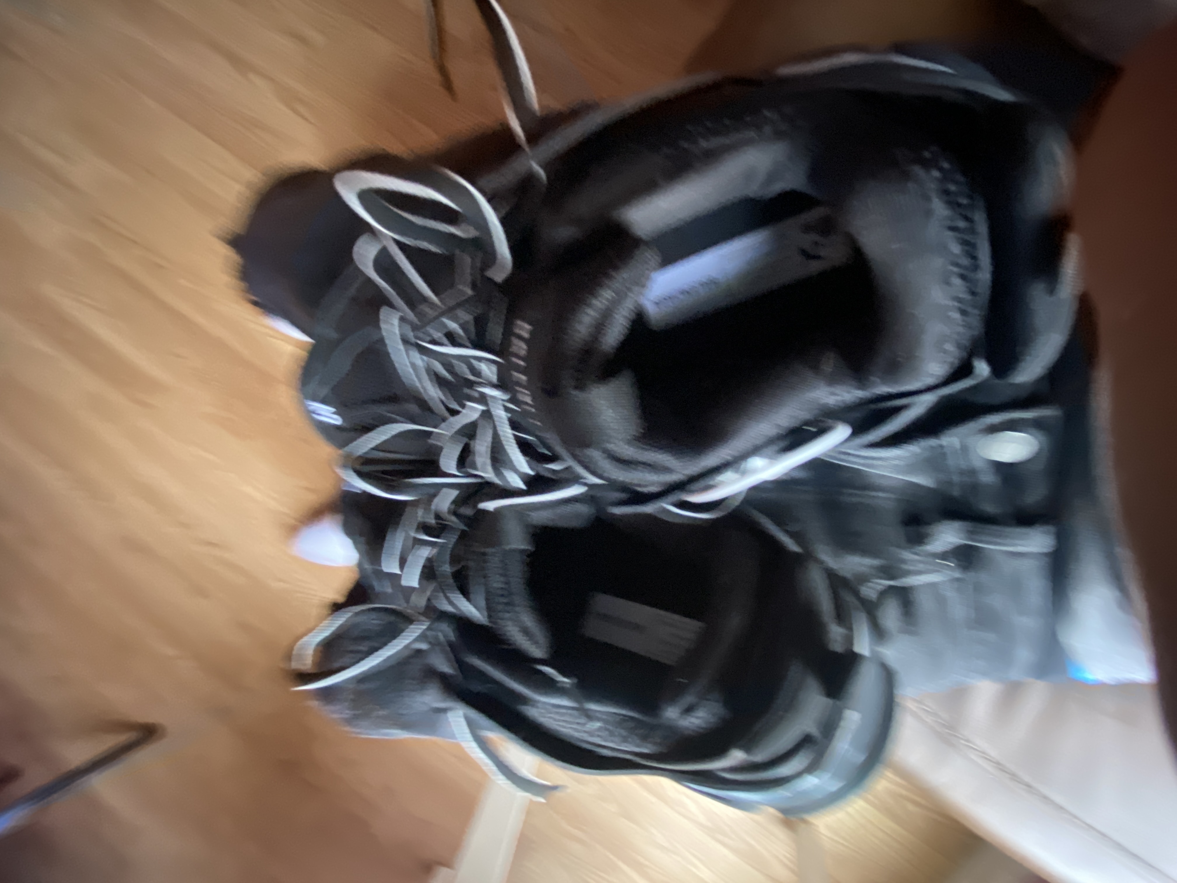 Balenciaga Track LED Black 555032W2GB11000 review Larry