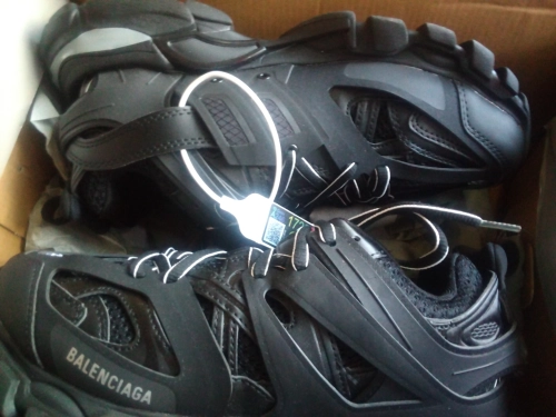 Balenciaga Track LED Black 555032W2GB11000 review 