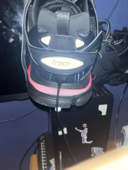 Balenciaga Track LED Black 555032W2GB11000 review Jaii 03
