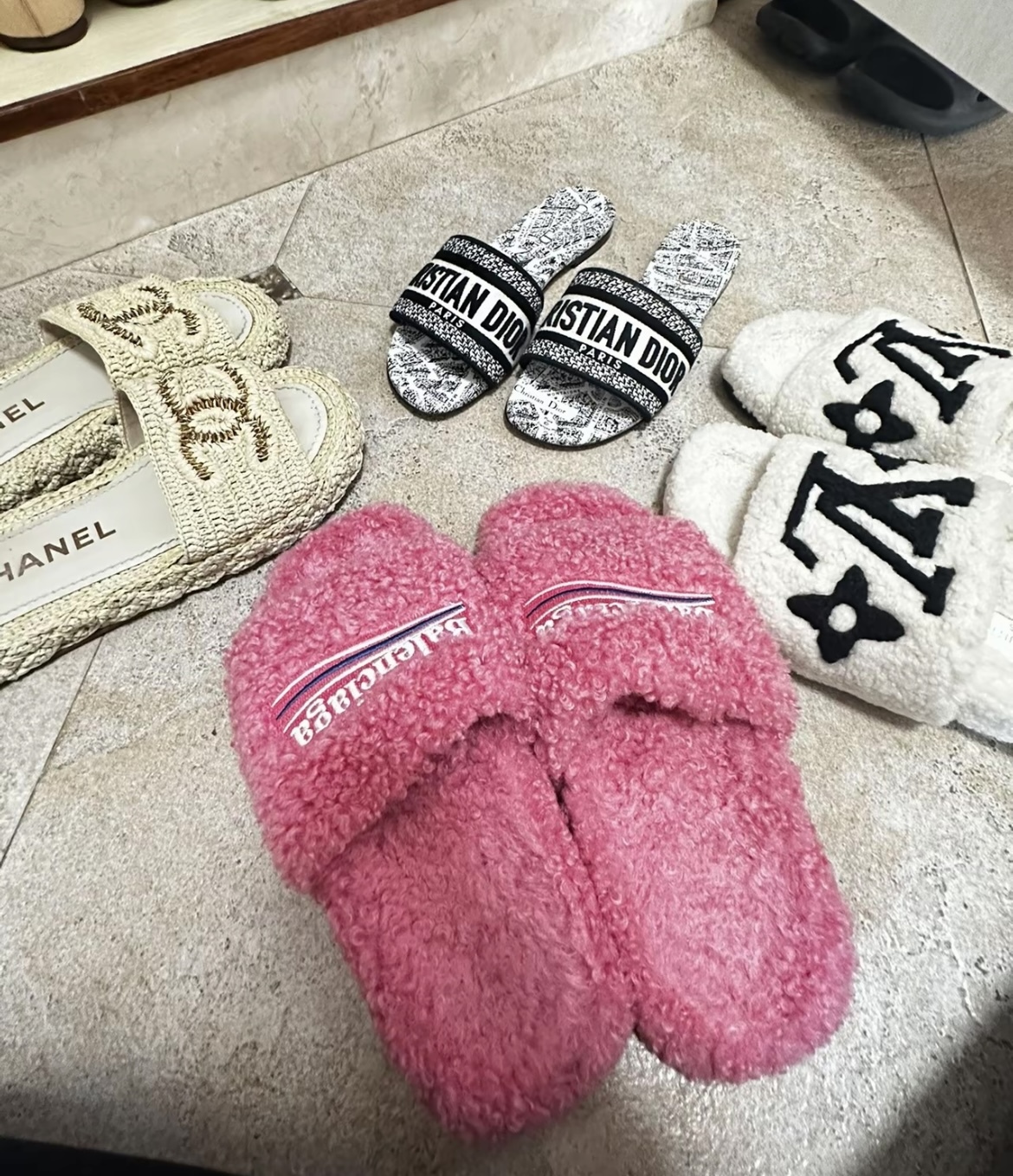 Balenciaga Furry Slide Dark Pink 654261W2DO15596 review jerimiah ahshd