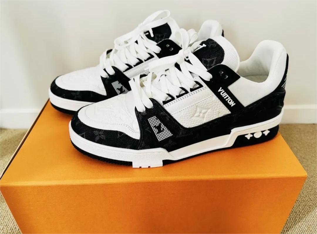 Louis Vuitton Trainer Black and White Cloth Cover VL1202 review Federico