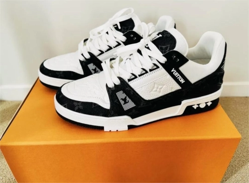 Louis Vuitton Trainer Black and White Cloth Cover VL1202 review 