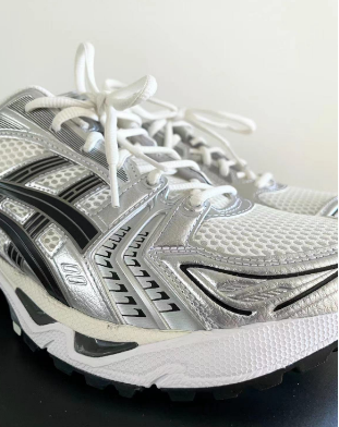 Asics Gel-Kayano 14 Cream Black Metallic Plum 1201A019-108 review Christion Morris