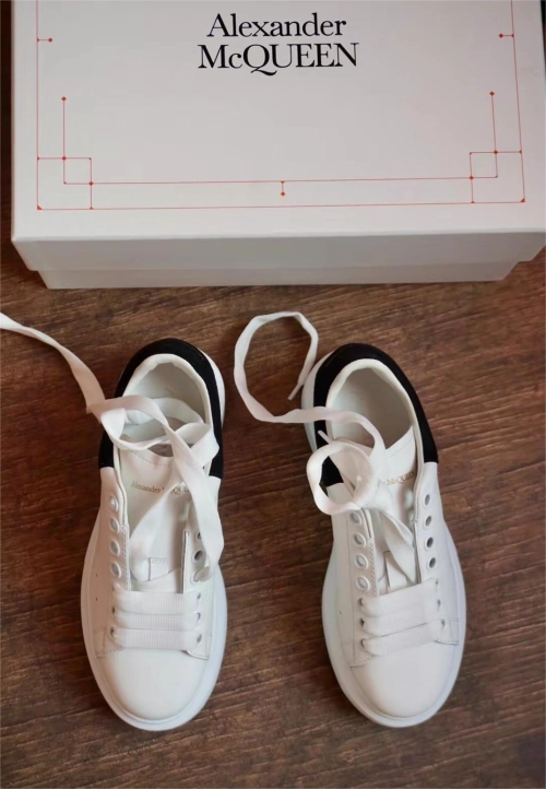 Alexander McQueen Oversized Ivory Black 553680WHGP59061 review 