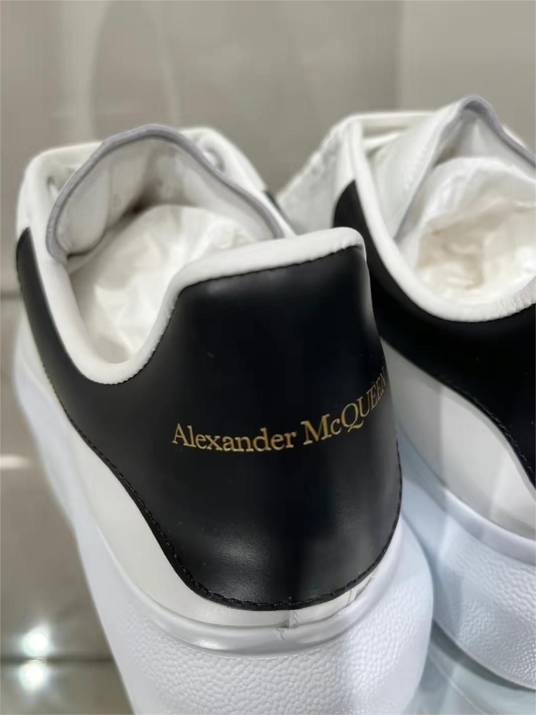 Alexander McQueen Oversized White Black 553680-WHGP5-9061 review Mario