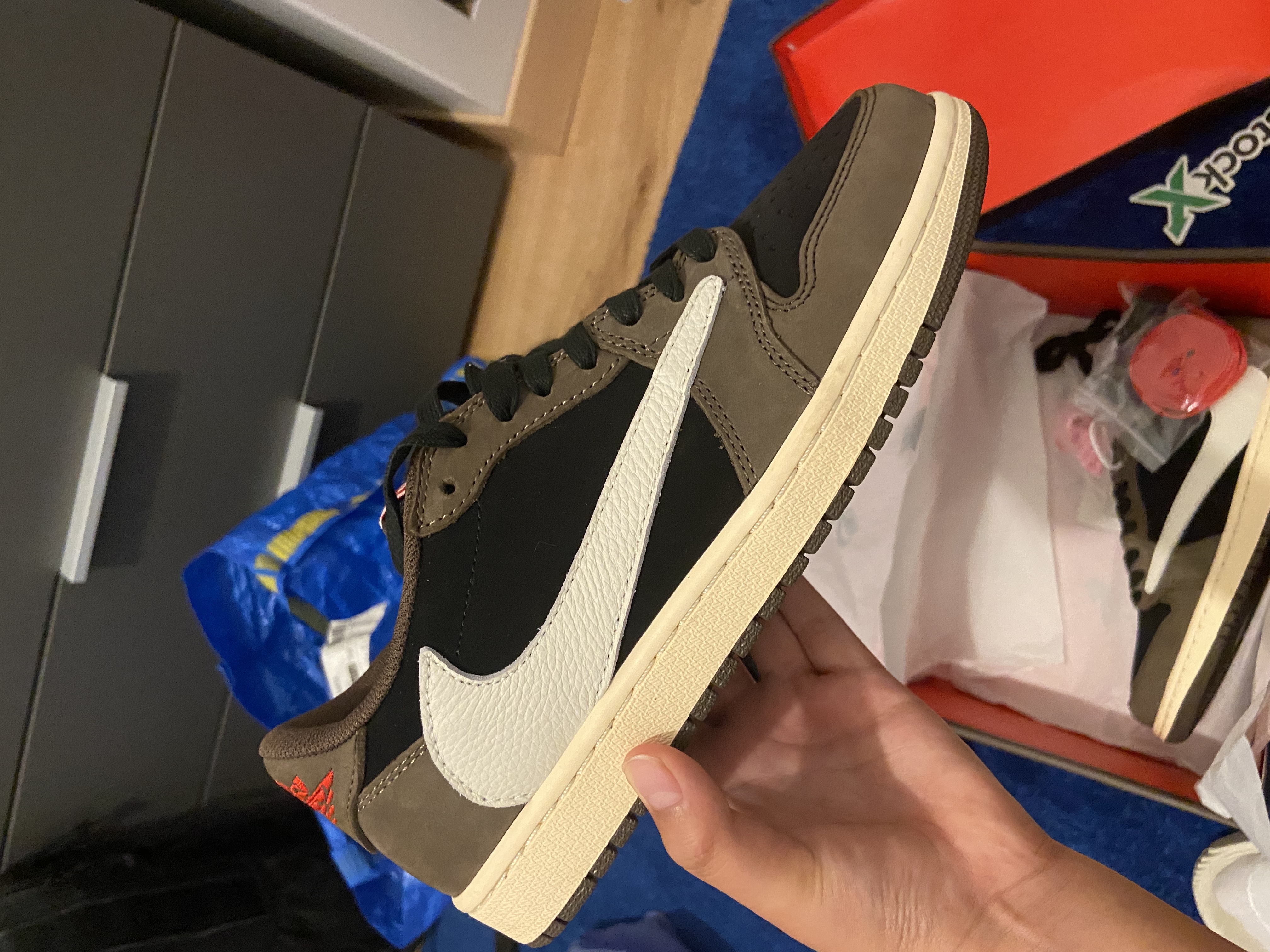 Air Jordan 1 Low OG SP Travis Scott CQ4277-001 review Leonardo 01