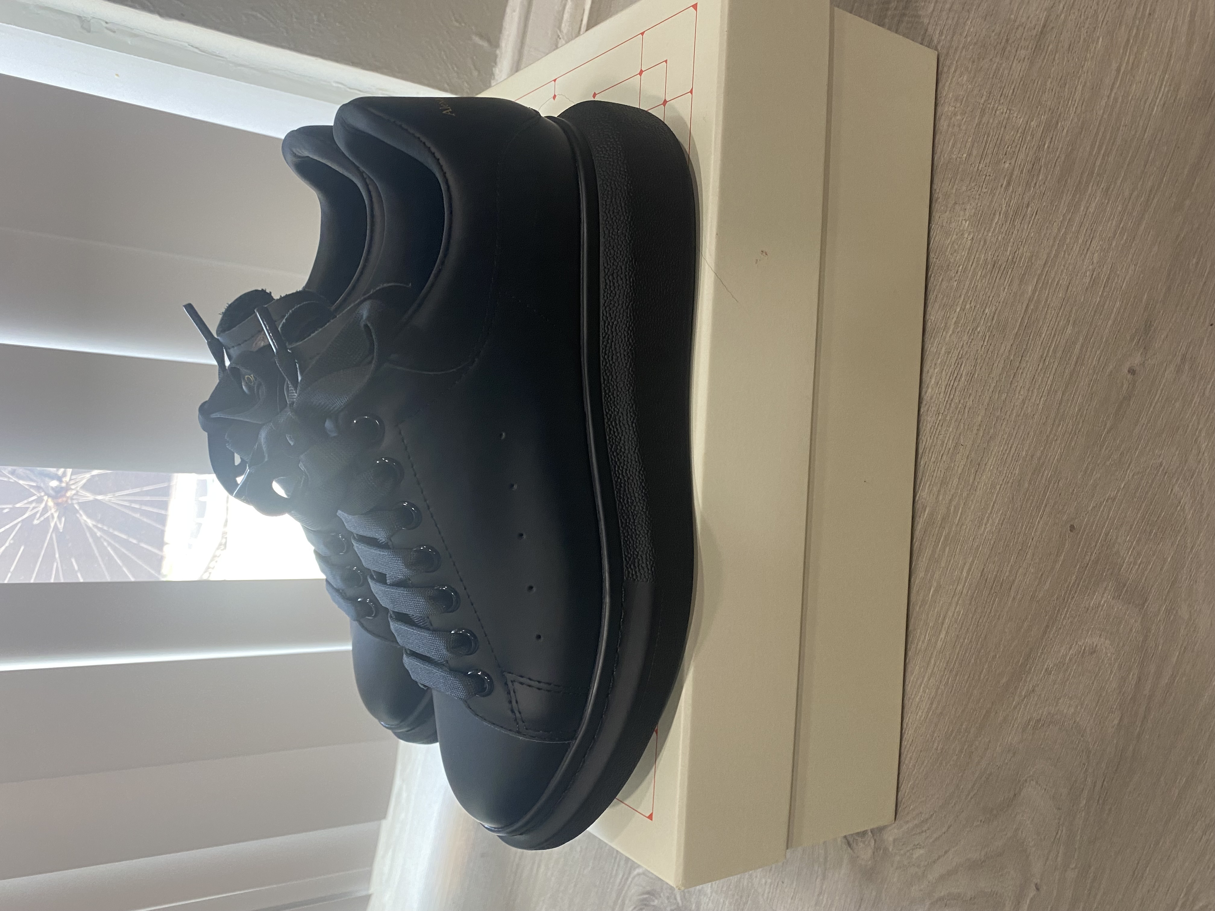 Alexander McQueen Oversized Black review Amari