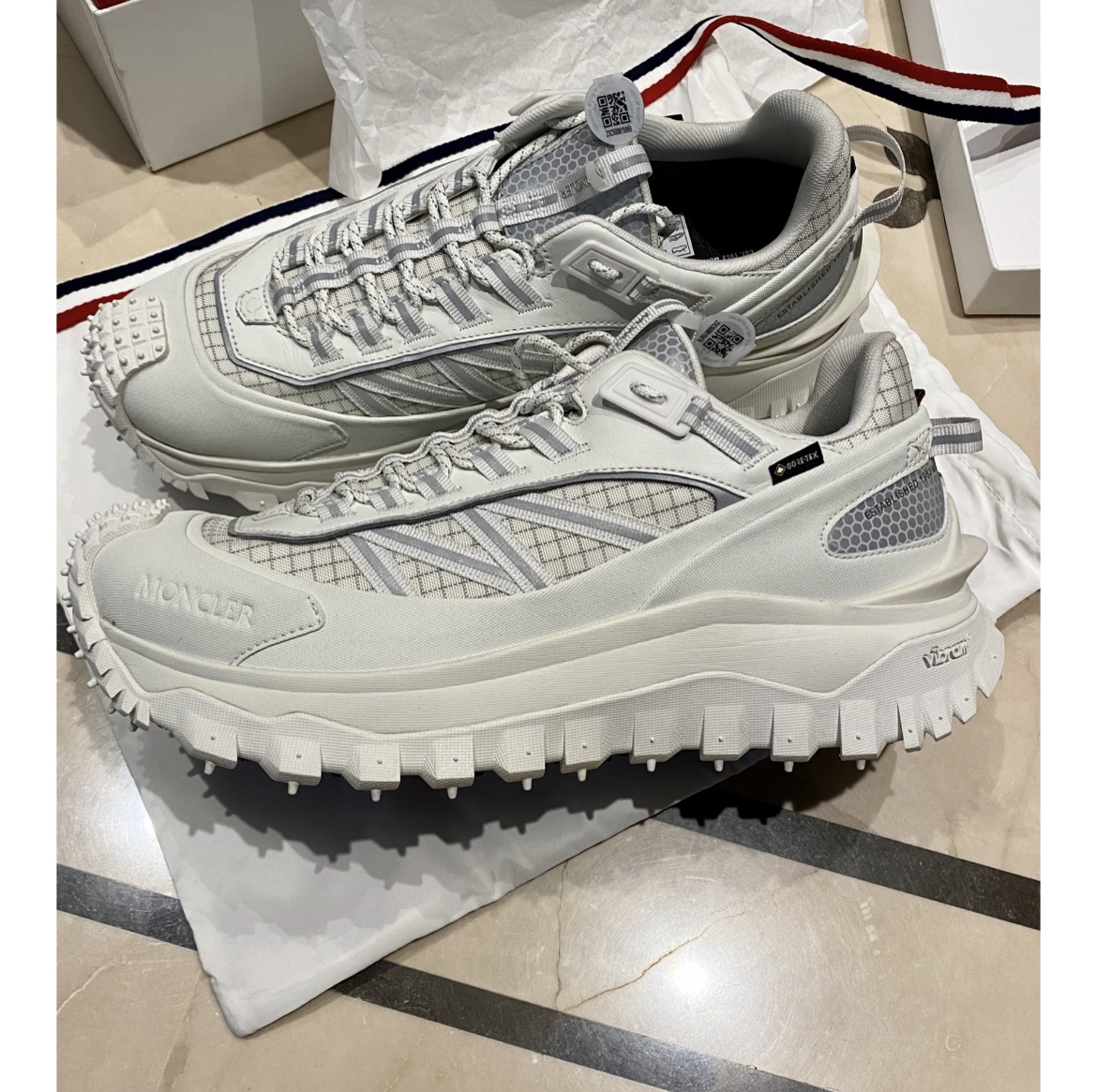 Moncler Trailgrip Gore-Tex Low White 4M00230M2058-014 review Jordan Bennett 02