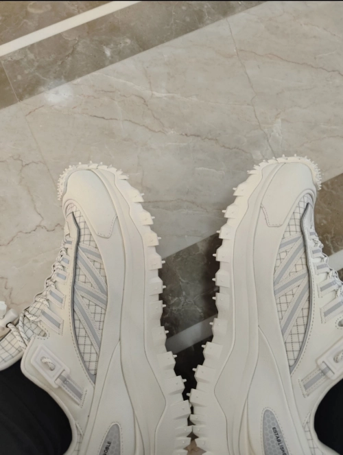 Moncler Trailgrip Gore-Tex Low White 4M00230M2058-014 review 