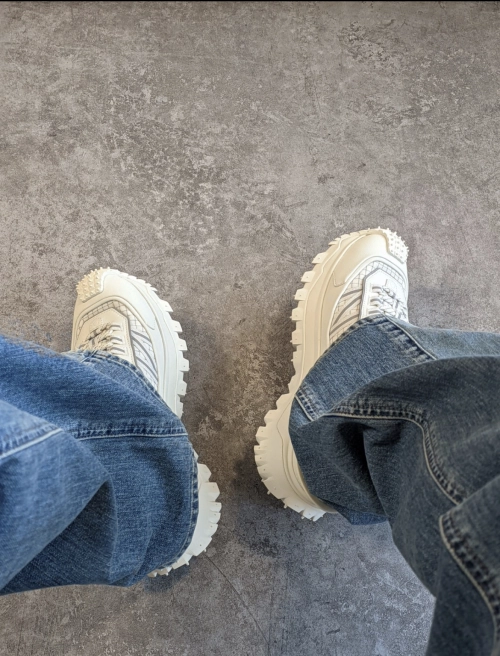Moncler Trailgrip Gore-Tex Low White 4M00230M2058-014 review 